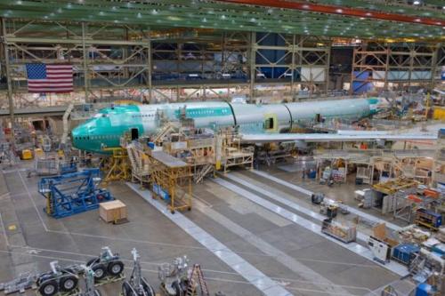 Boeing Joins Fuselage Sections for First 747-8 Intercontinental